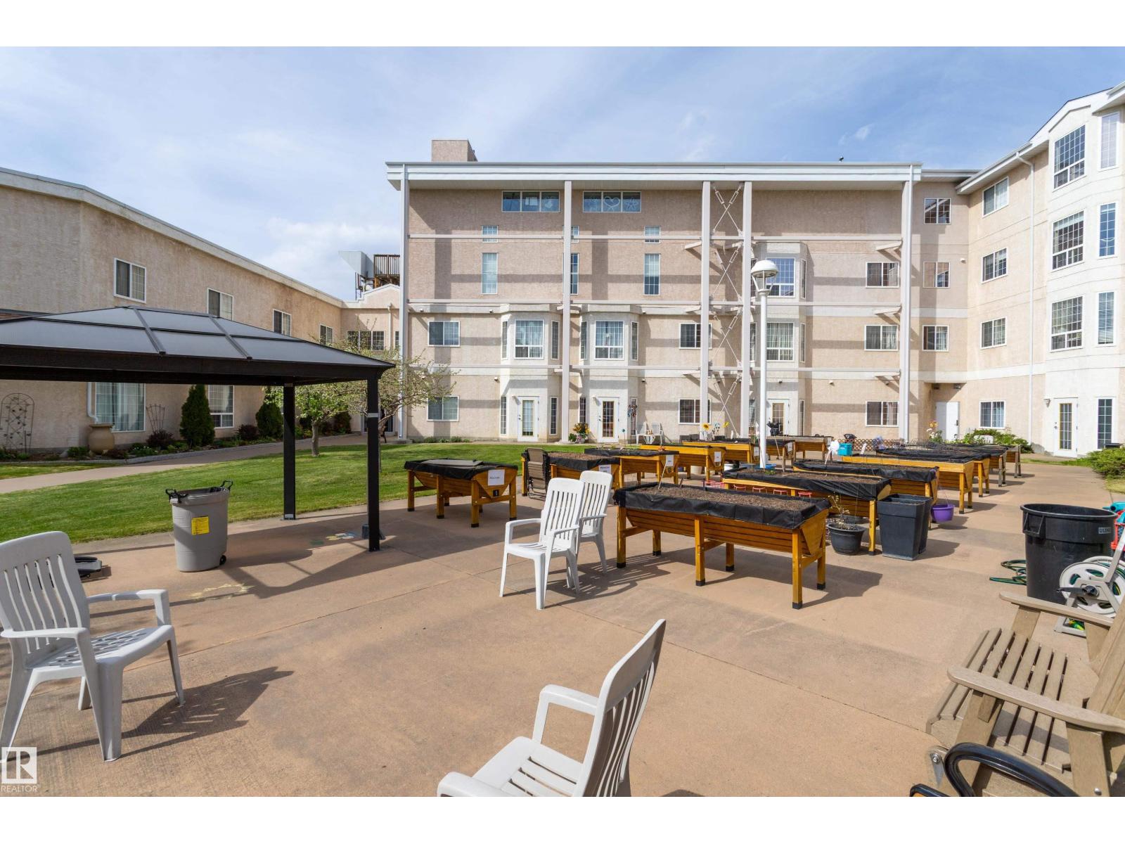 #435 13441 127 ST NW - 42