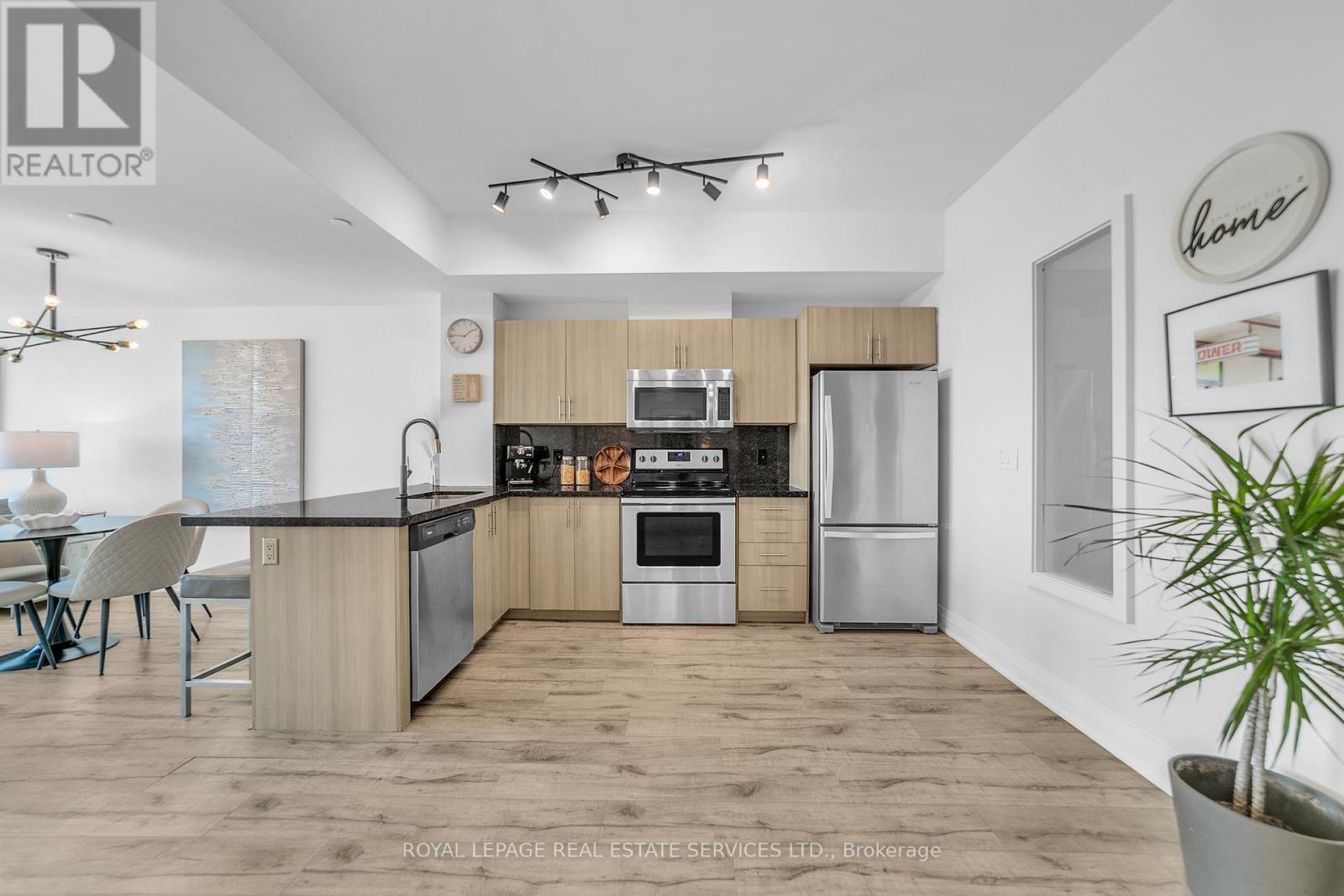 #408 16 MCADAM AVENUE - 17