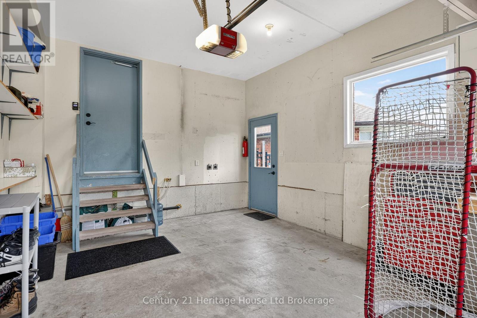 94 MASON DRIVE - 36