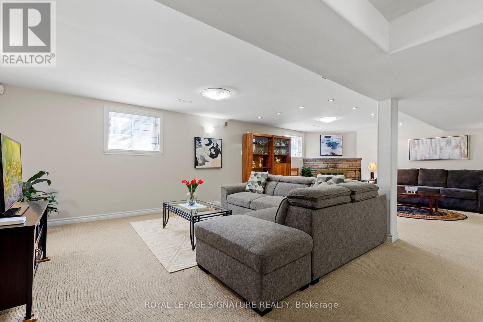 58 CENTENNIAL PARKWAY S - 32