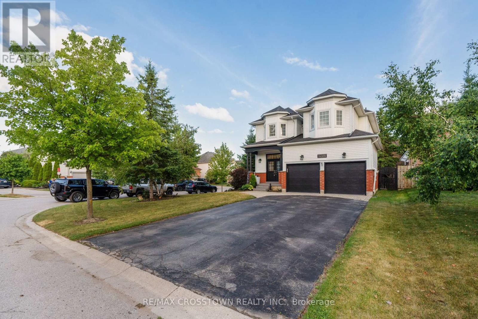11 KENSINGTON TRAIL - Image 3