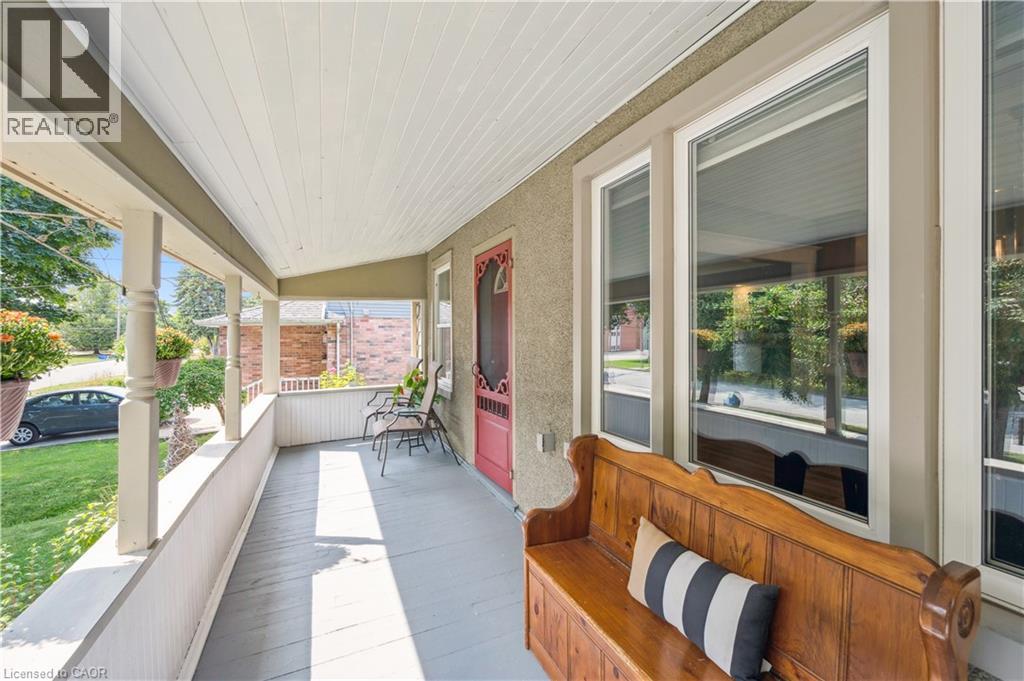 310 KITCHENER Road - 5