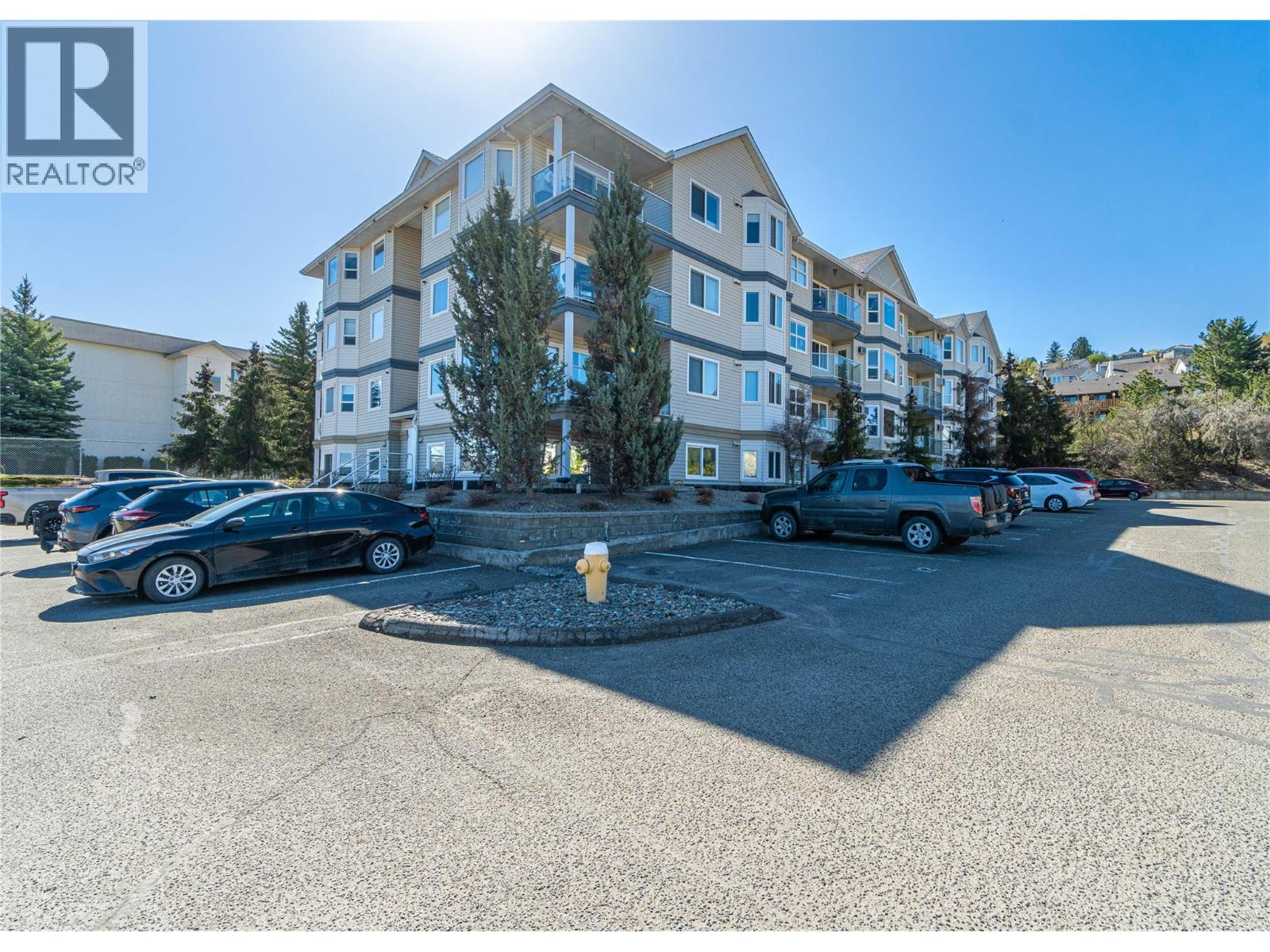 #406 1160 HUGH ALLAN Drive - 18
