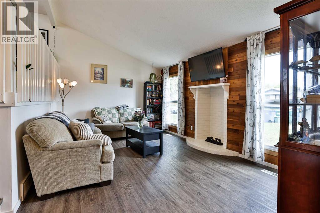 65 Princeton Crescent W - Image 3
