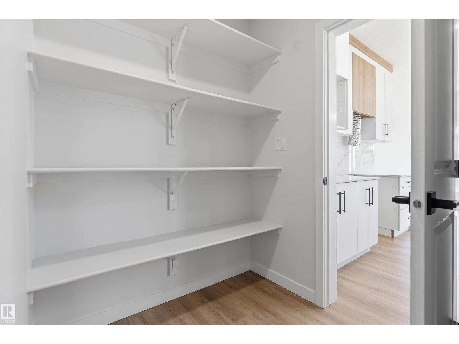 8727 181 AV NW - 11