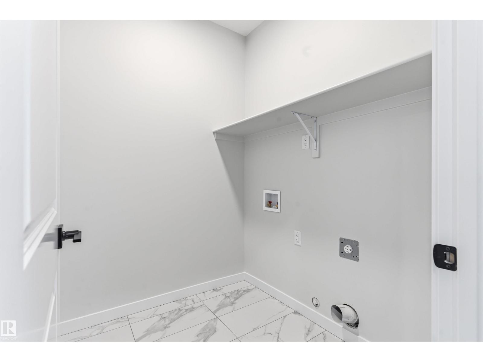 8727 181 AV NW - 17