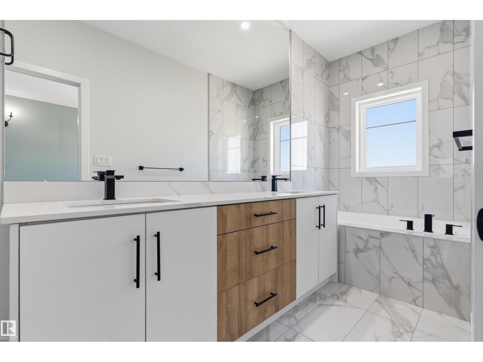 8727 181 AV NW - 20