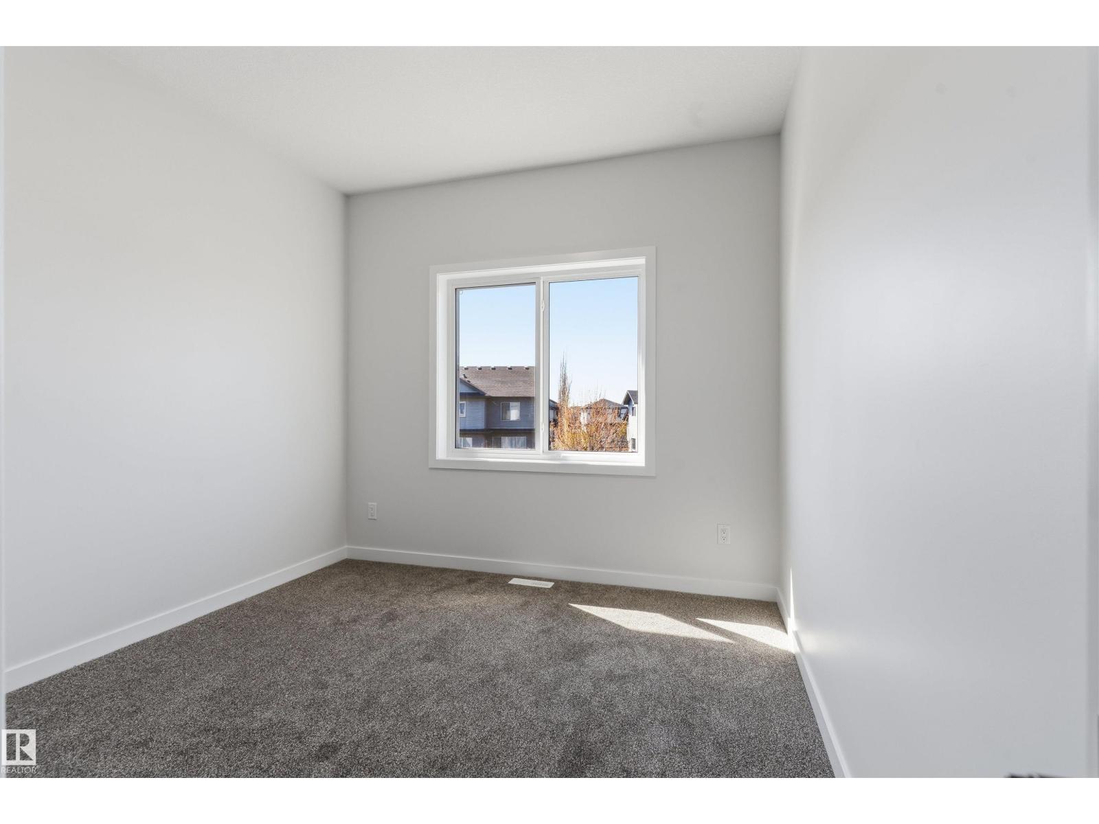 8727 181 AV NW - 25