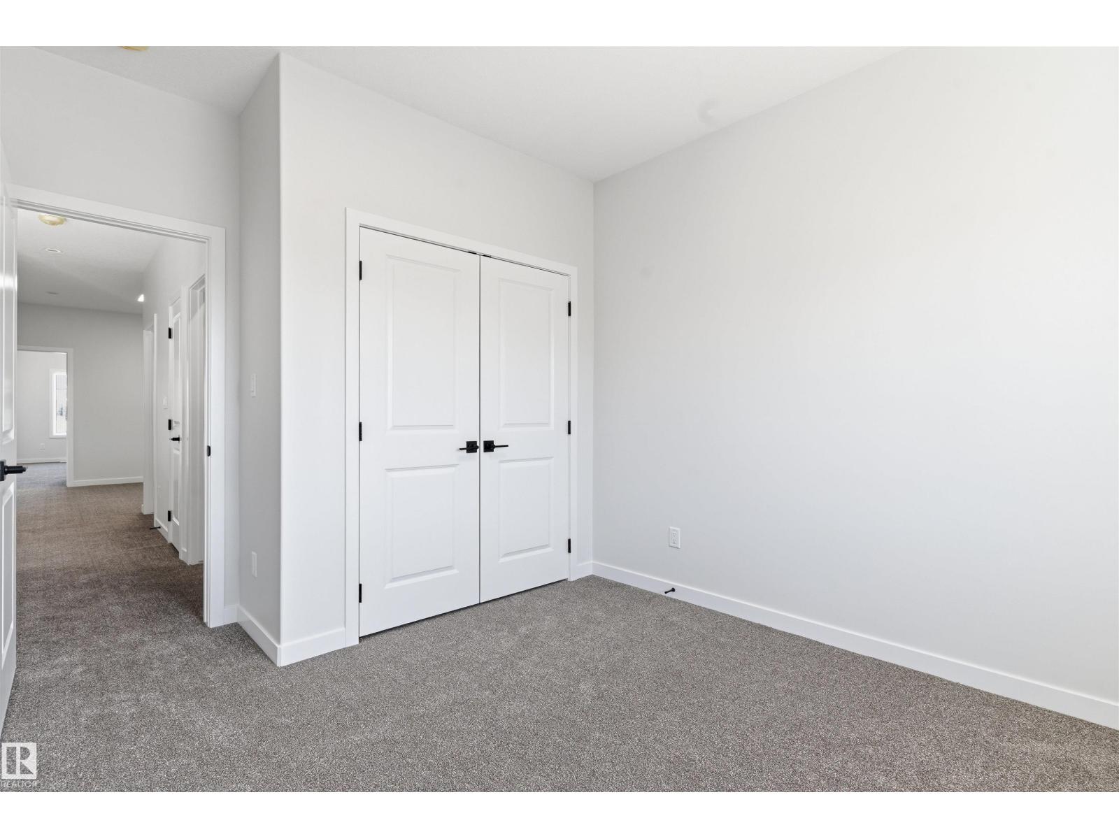 8727 181 AV NW - 26