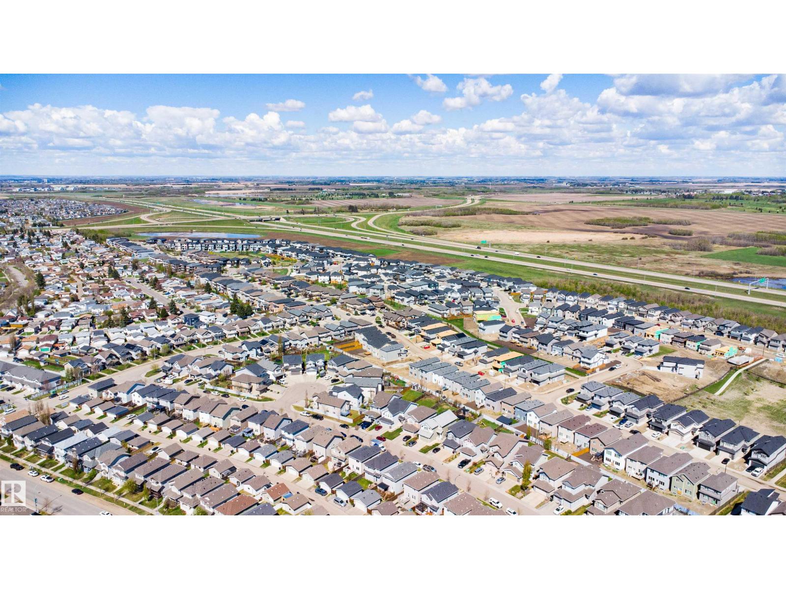 8727 181 AV NW - 34
