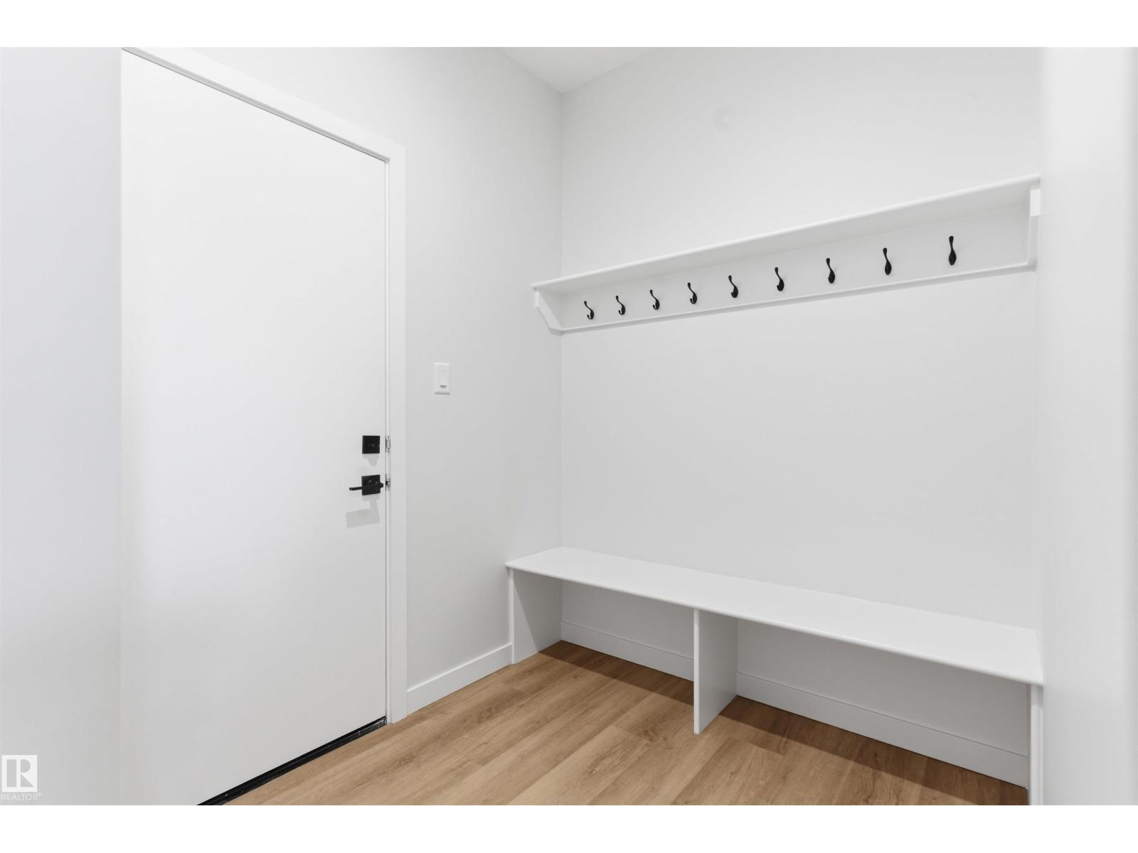 8727 181 AV NW - 9