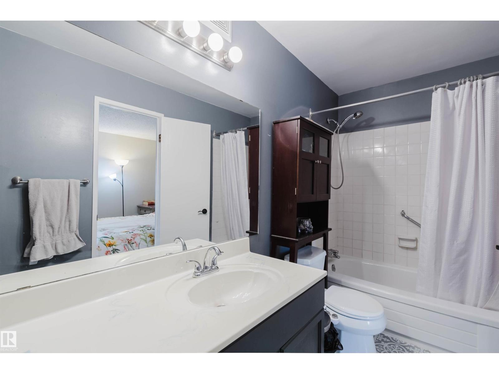 15017 26 ST NW - 18