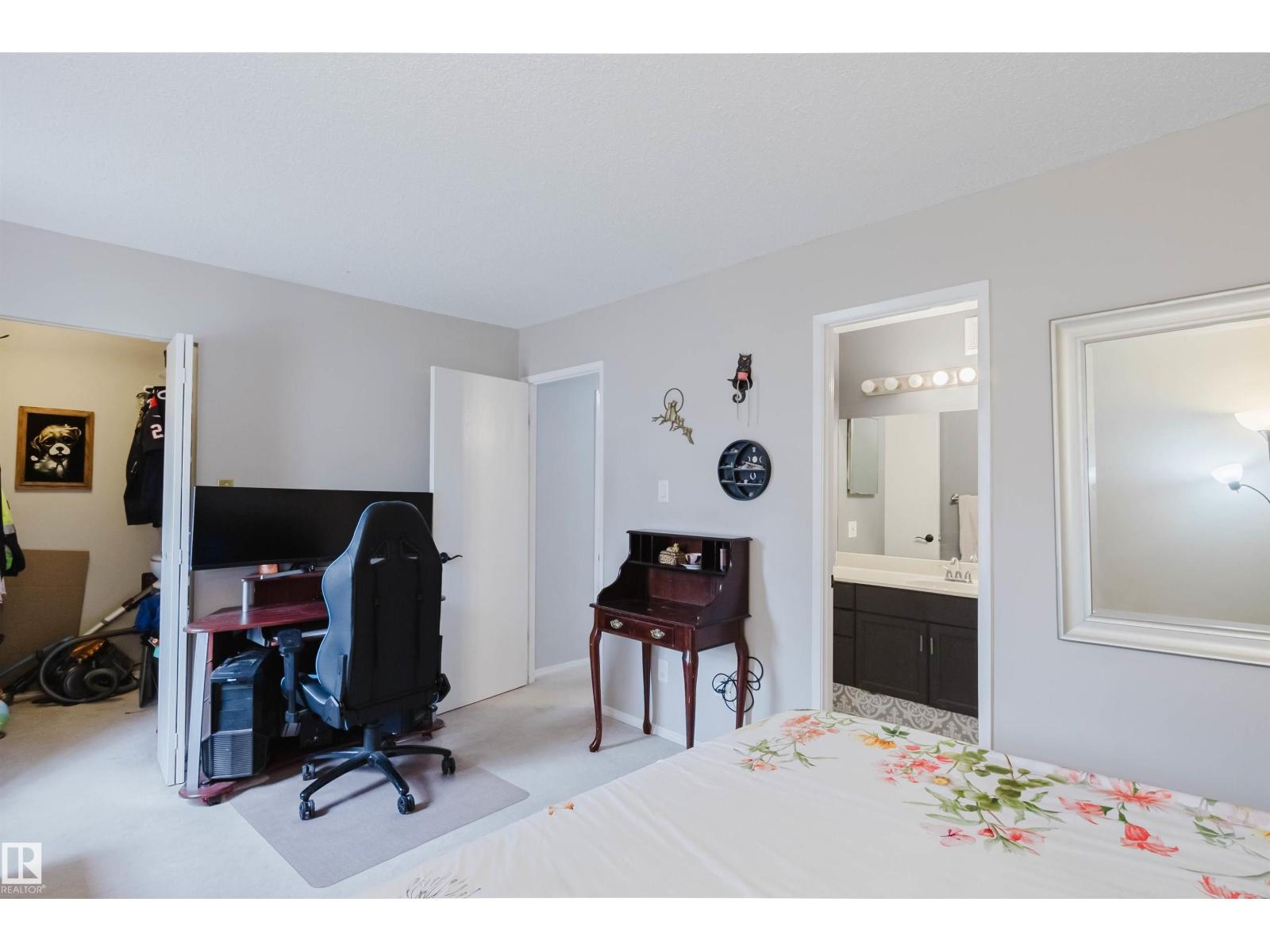 15017 26 ST NW - 24