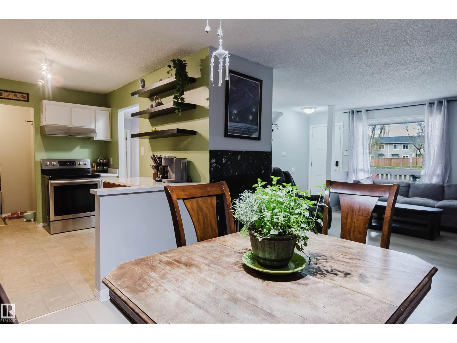 15017 26 ST NW - 9