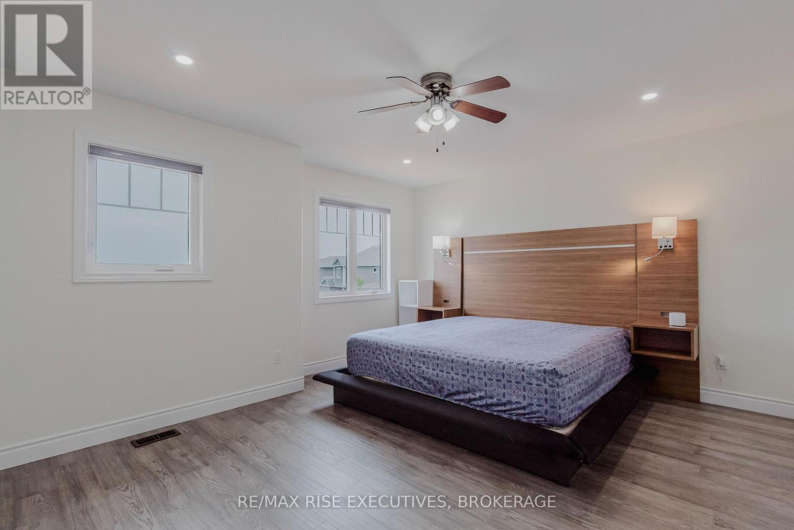 491 BETH CRESCENT - 22