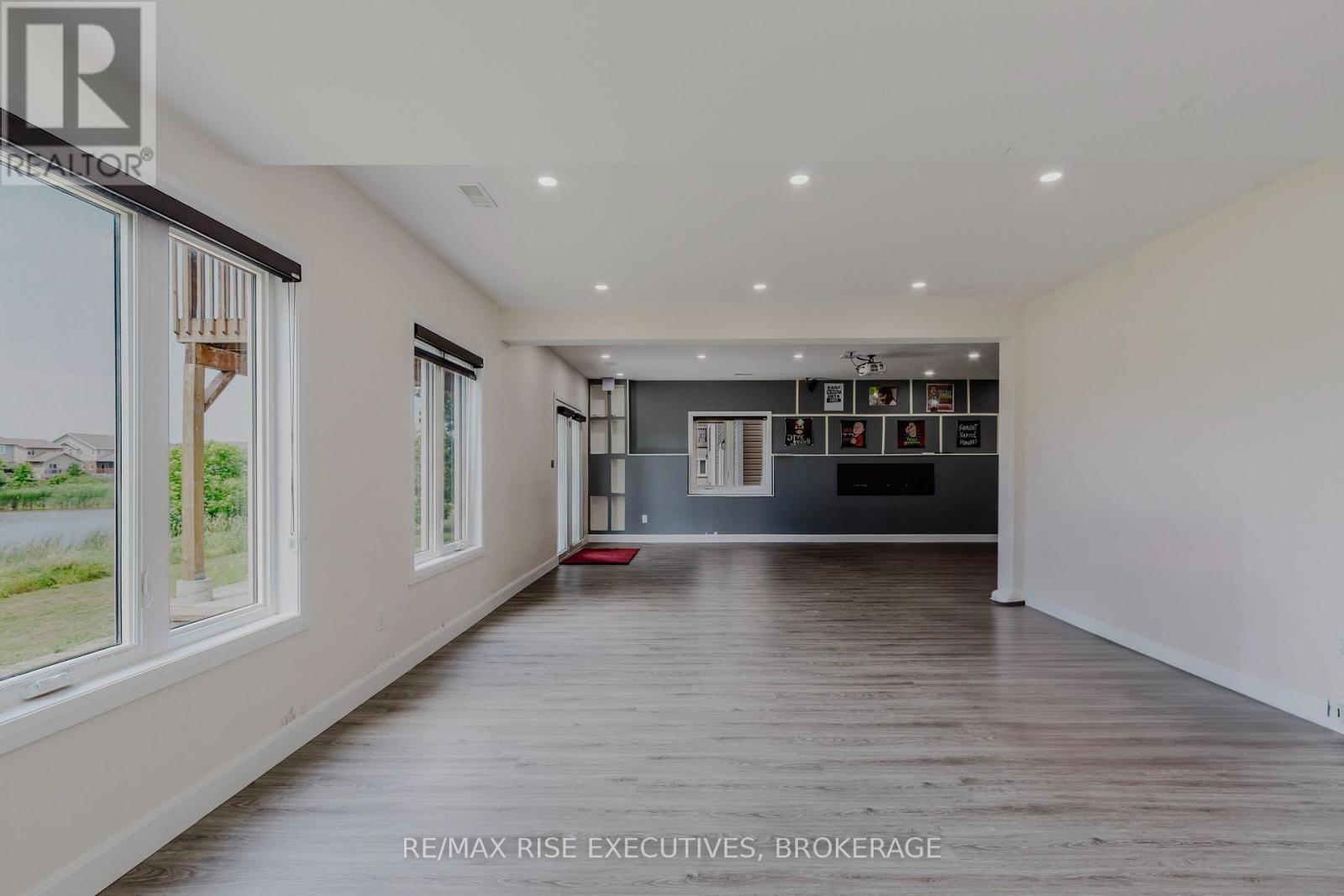 491 BETH CRESCENT - 37