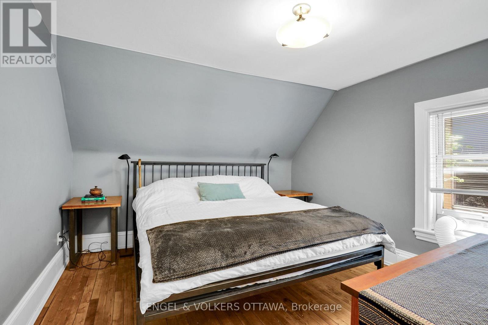 267 STEWART STREET N - 38