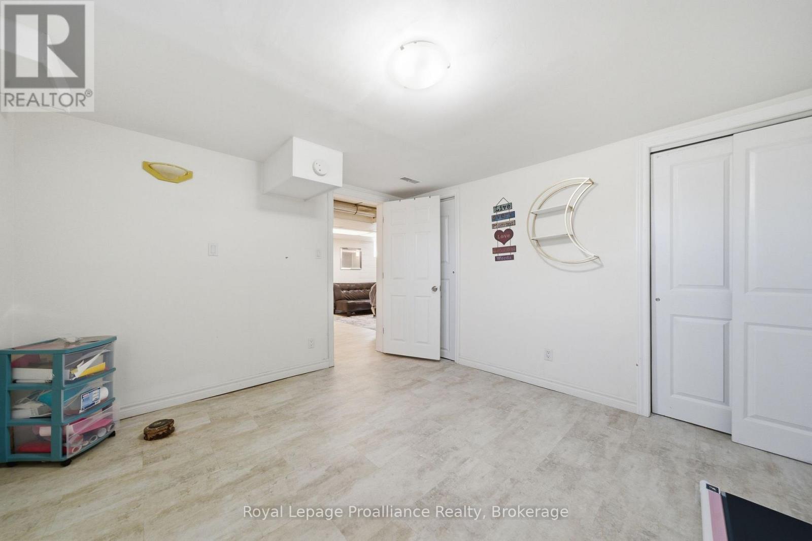19 COLEMAN DRIVE - 34