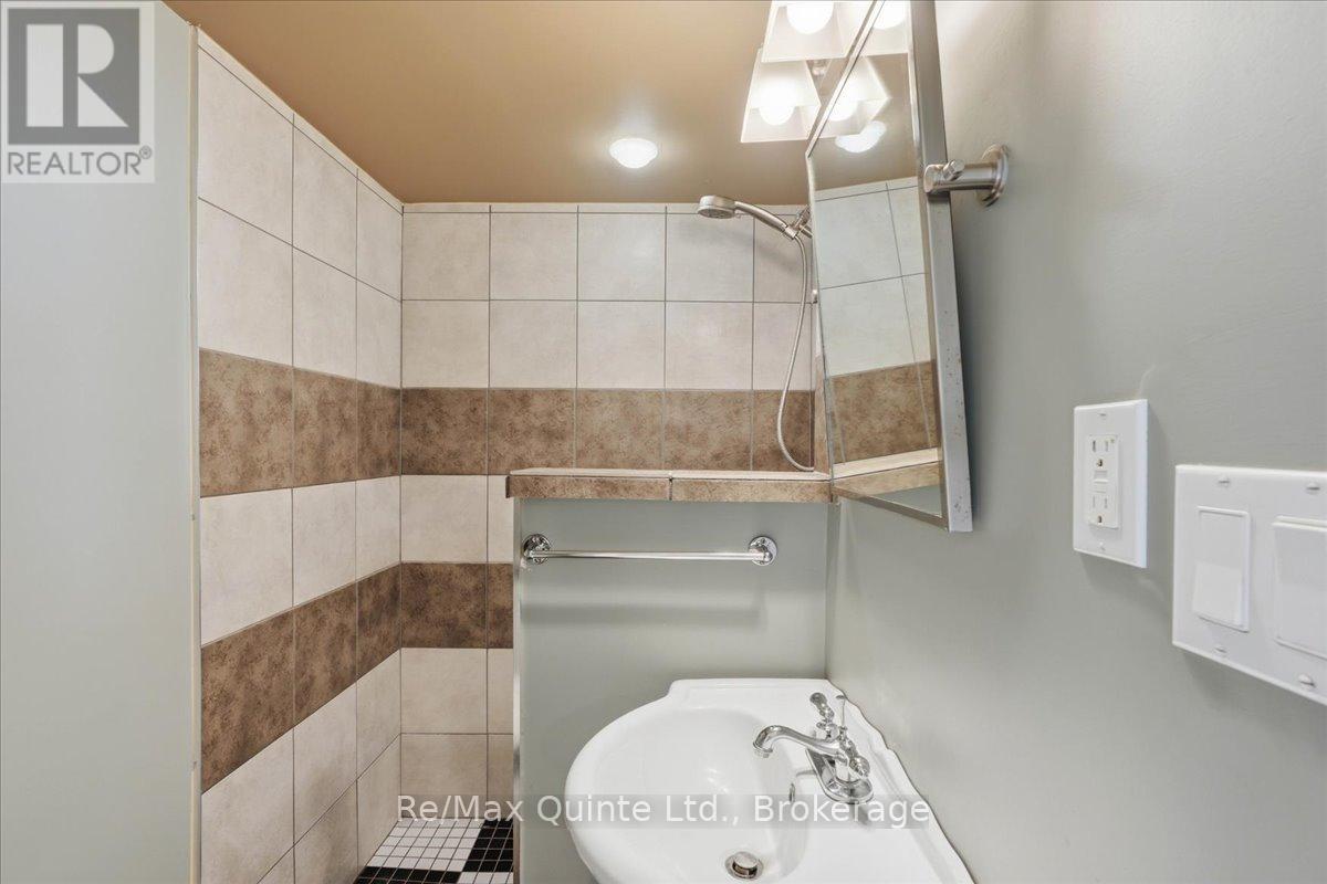 745 HARMONY ROAD - 23