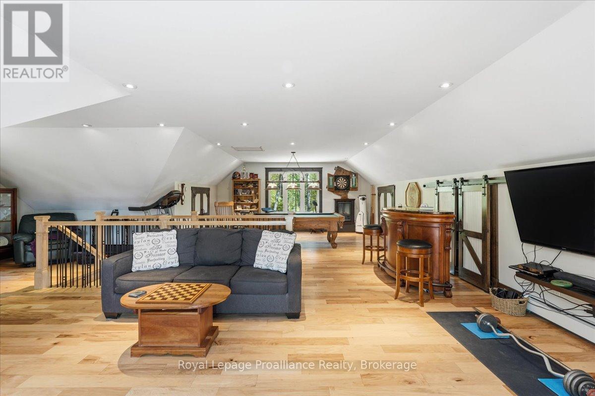 2134 BEACH ROAD - 23