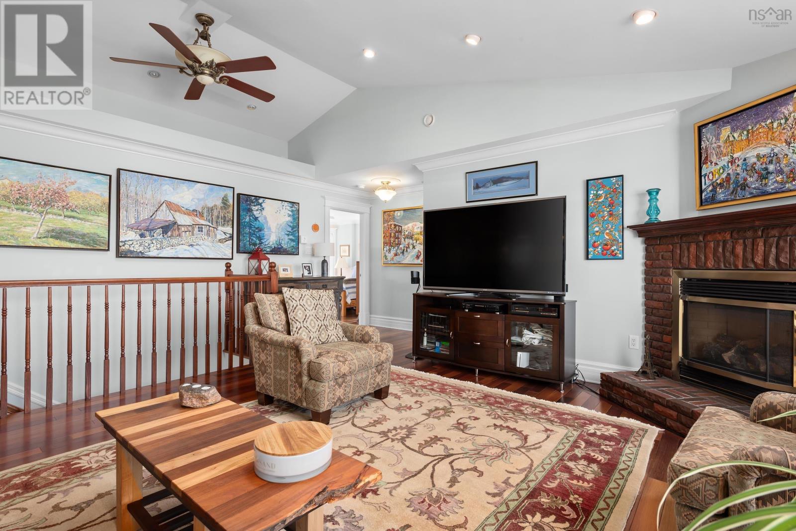 Property 42 of 44 of 70 Gourok Avenue