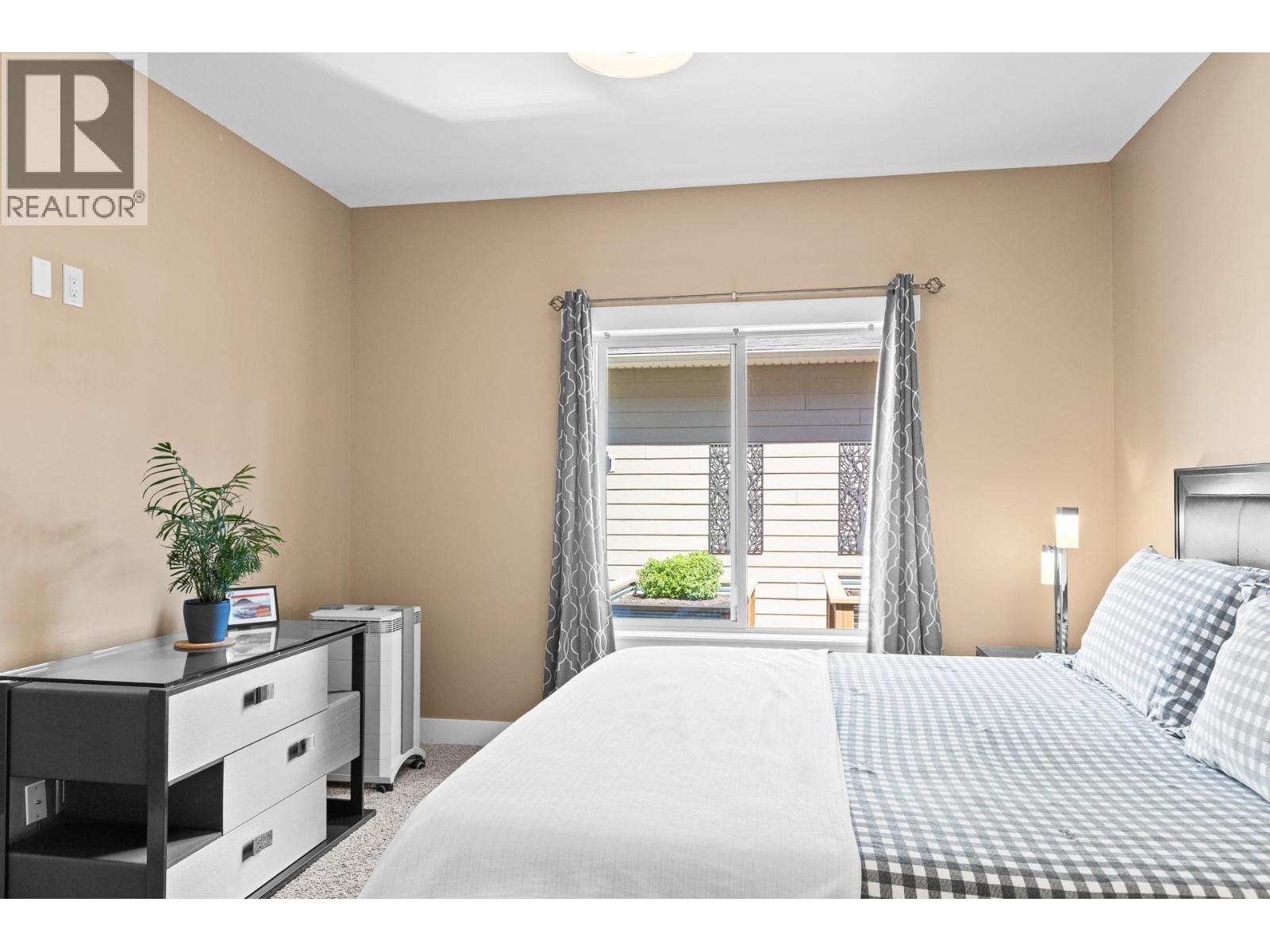  450 Francis Avenue, Kelowna