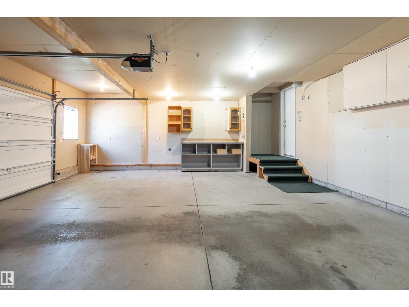 155 FOXHAVEN CR — photo 41