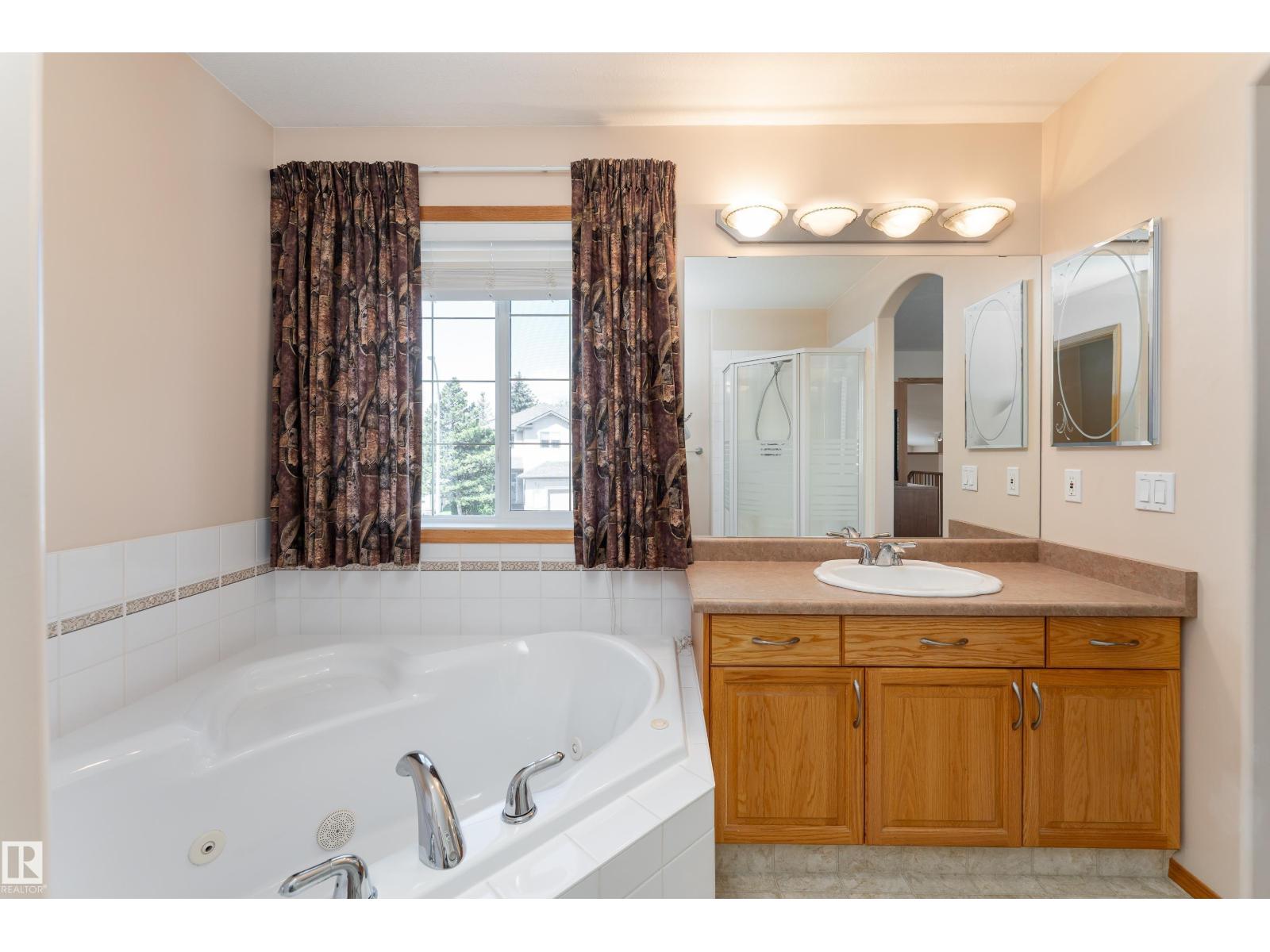 155 FOXHAVEN CR — photo 25
