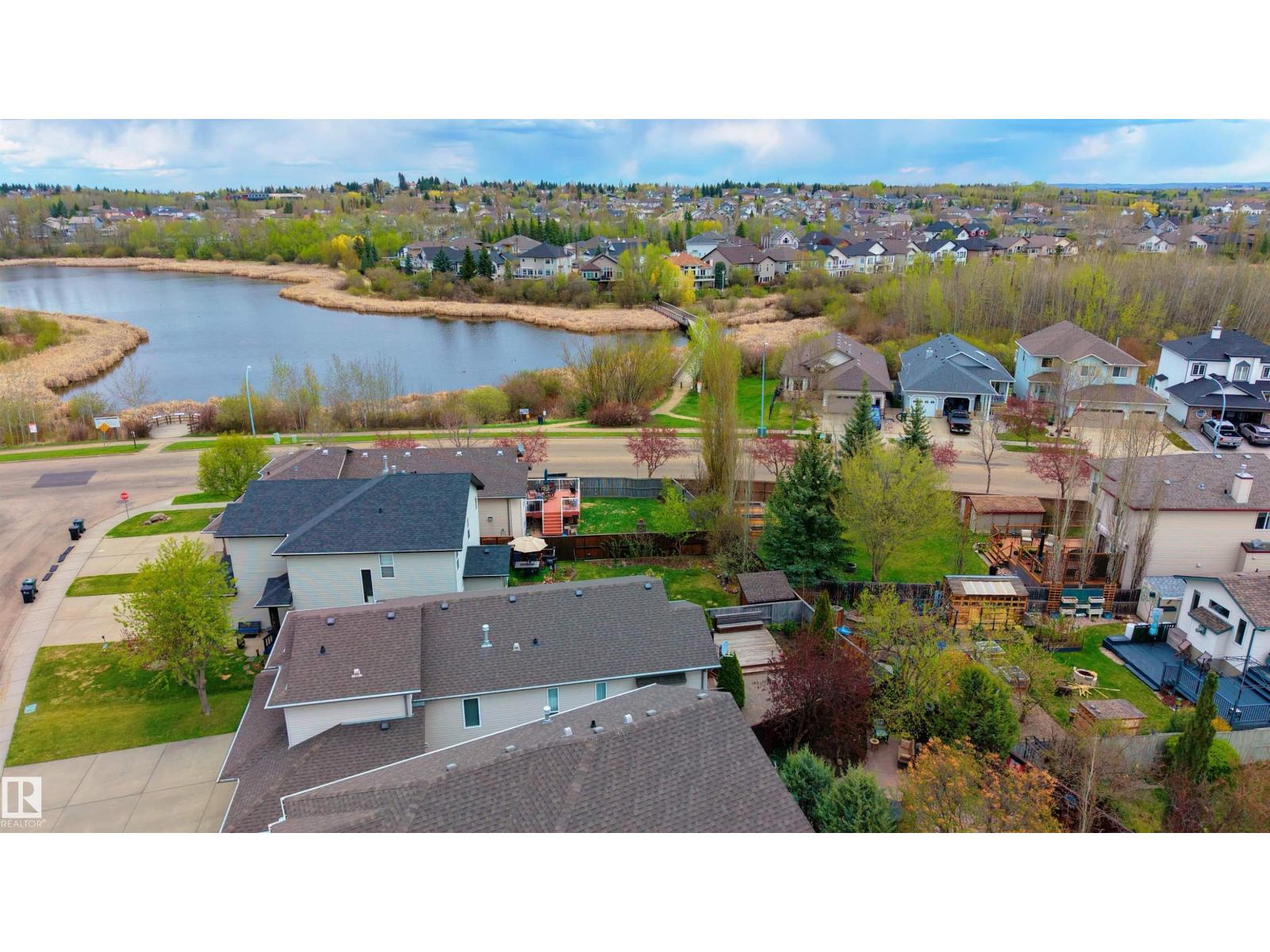 155 FOXHAVEN CR — photo 53