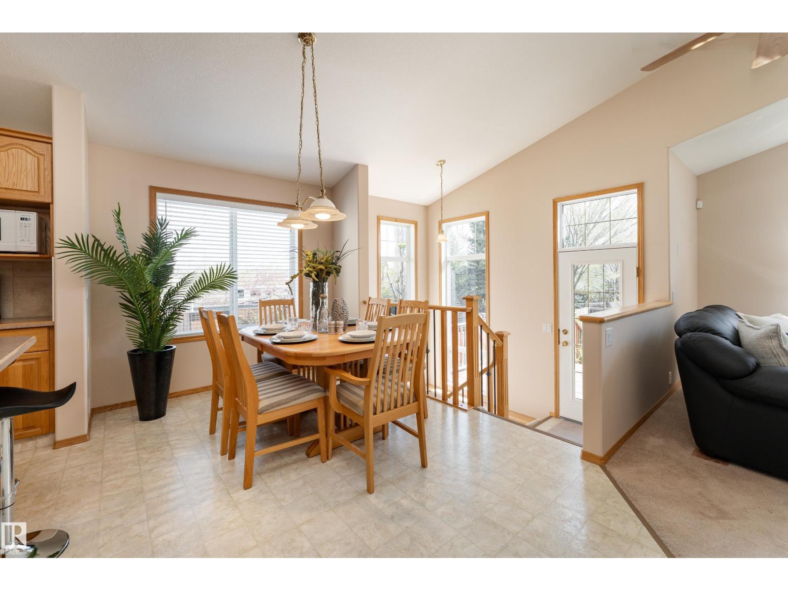 155 FOXHAVEN CR — photo 10