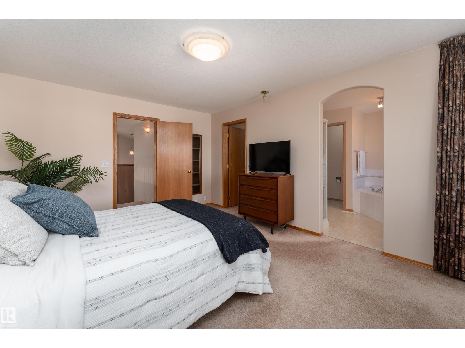 155 FOXHAVEN CR — photo 22