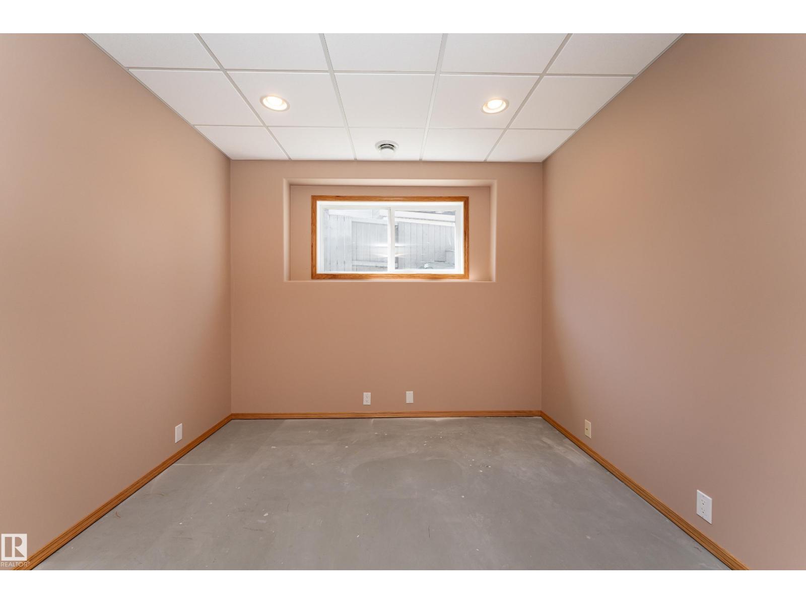 155 FOXHAVEN CR — photo 34