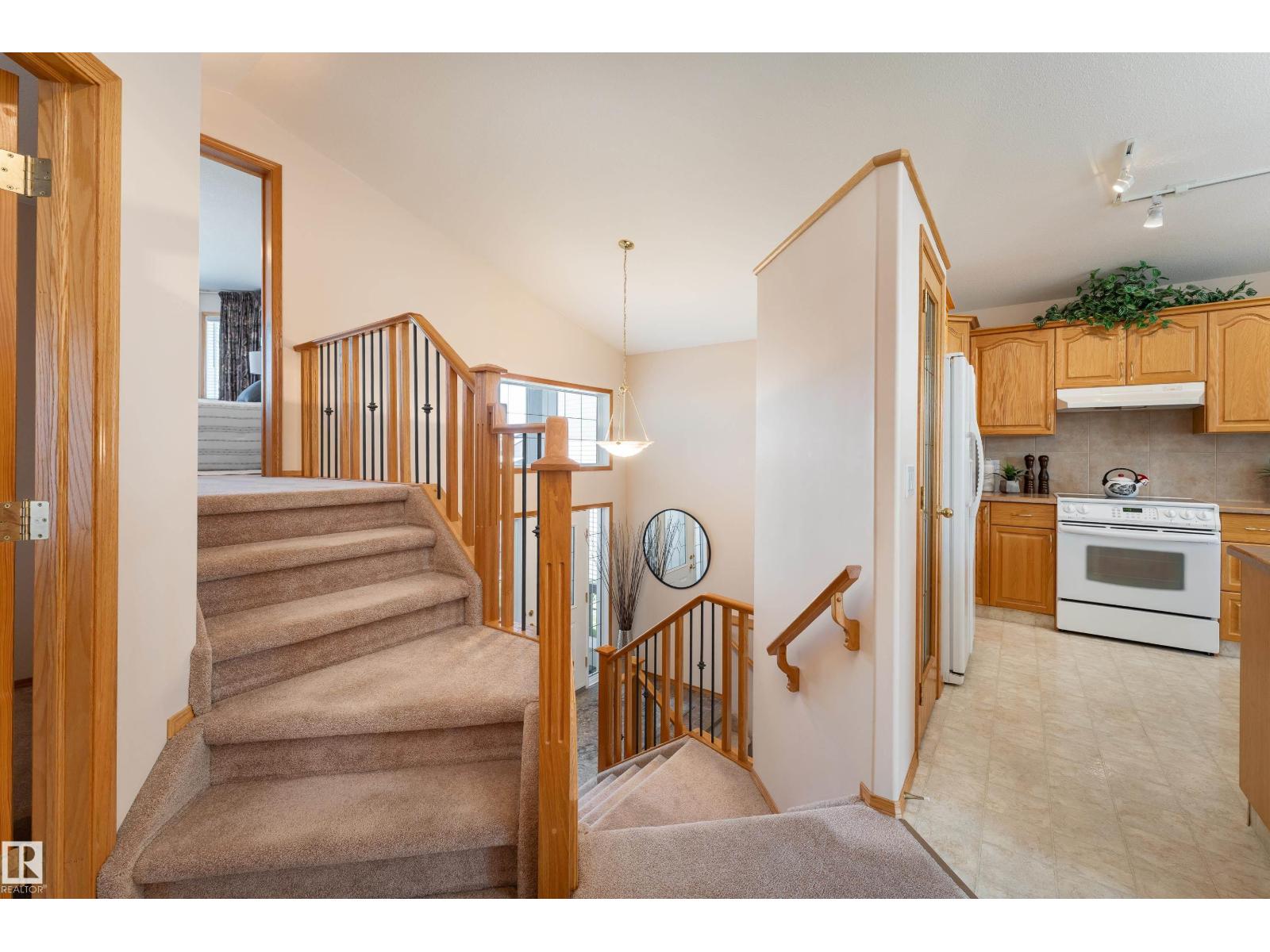 155 FOXHAVEN CR — photo 28