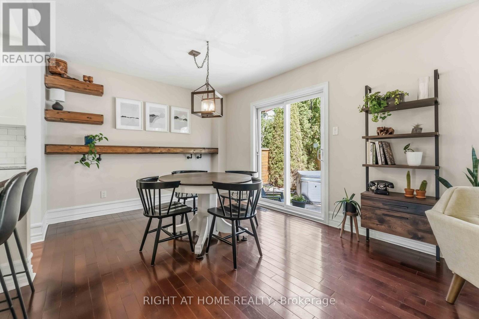 981 BARWELL AVENUE - 10