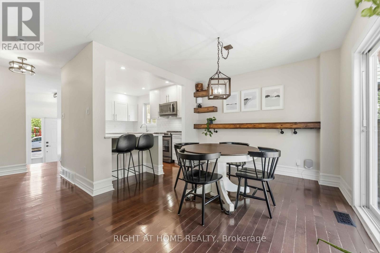 981 BARWELL AVENUE - 11
