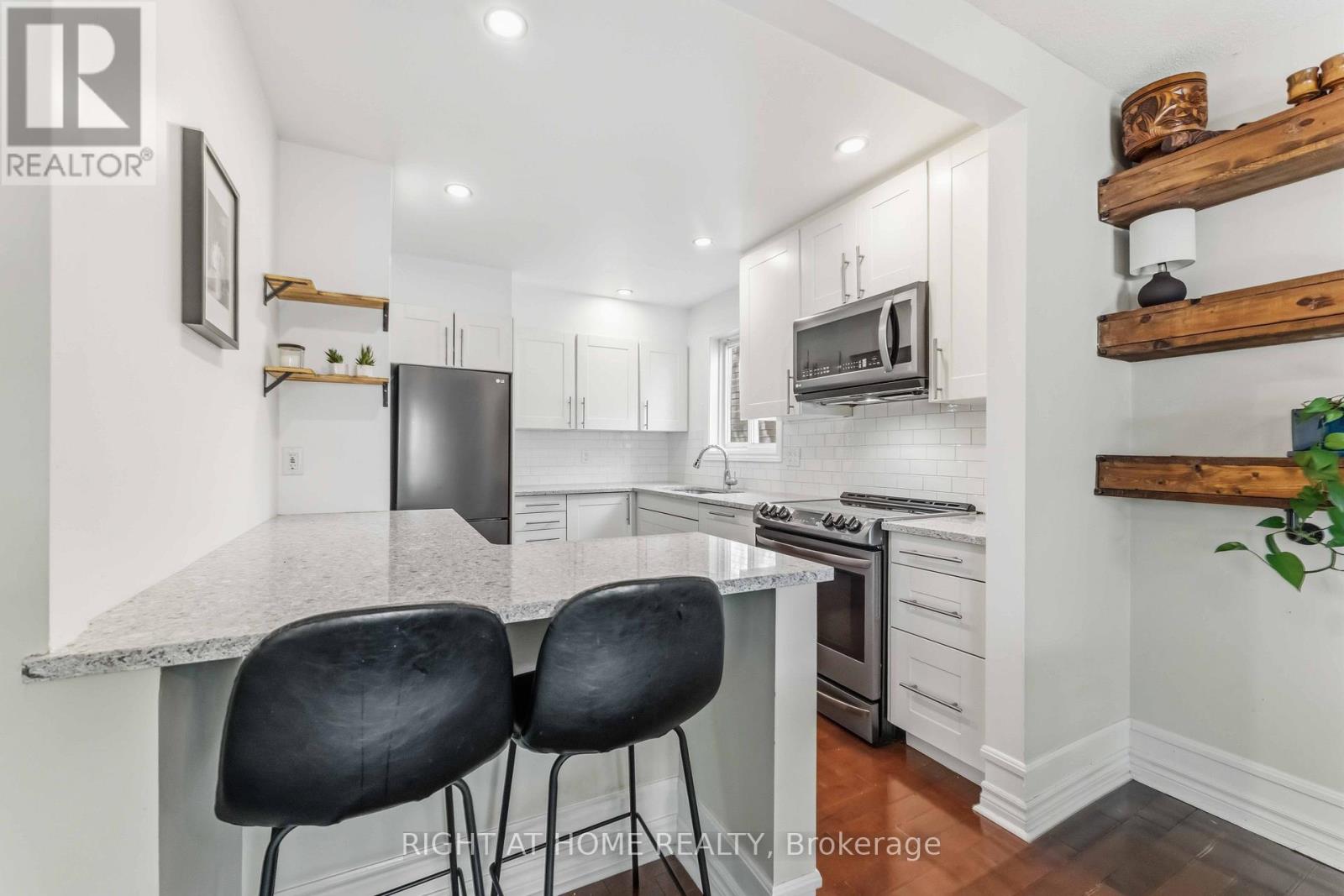 981 BARWELL AVENUE - 13