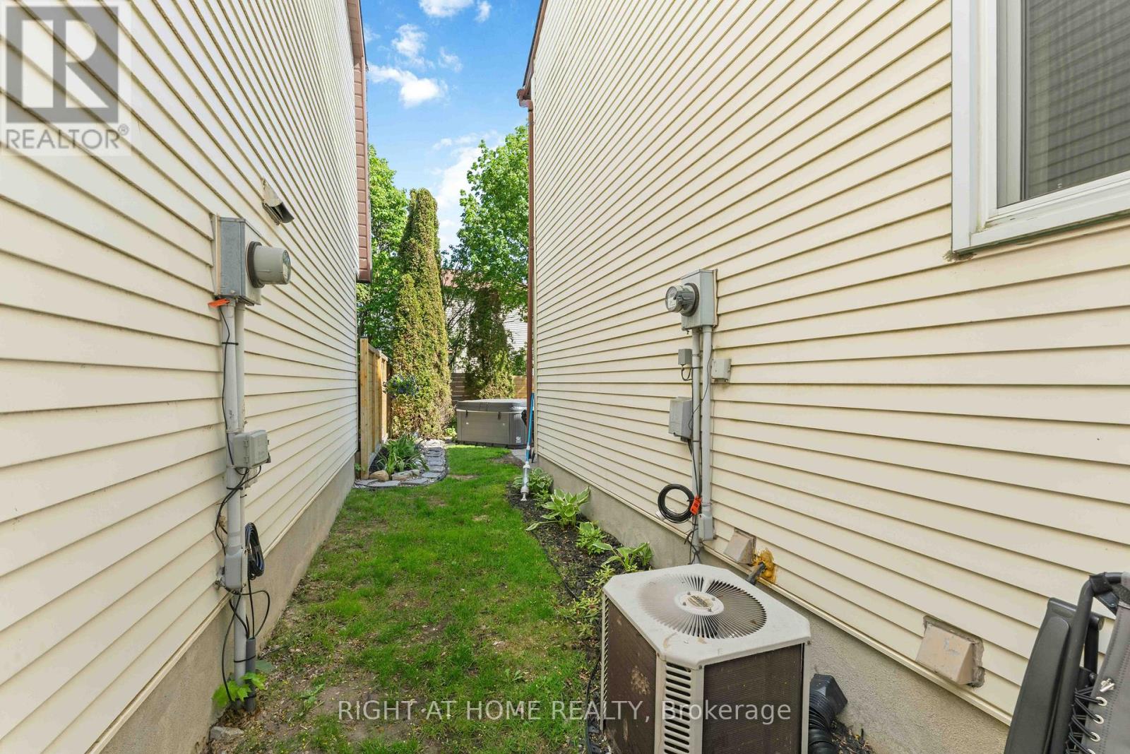 981 BARWELL AVENUE - 26