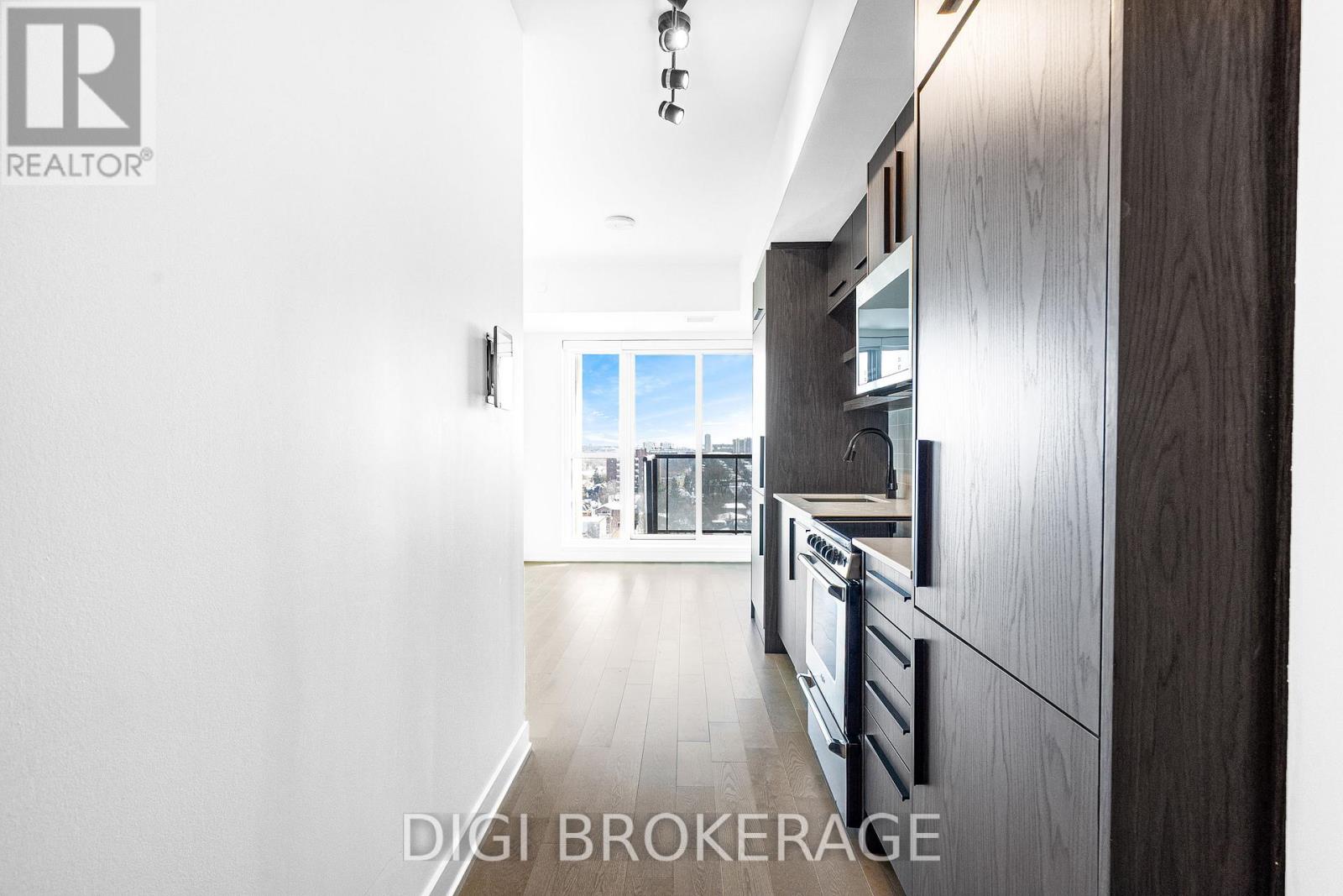 1201 - 560 RIDEAU STREET
