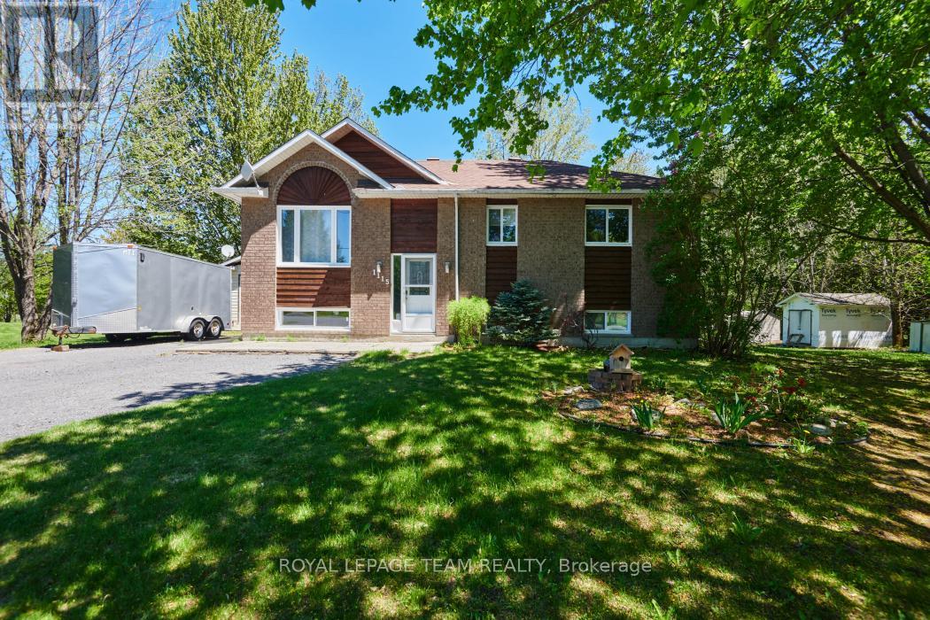 1115 DES CERISIERS STREET - 1