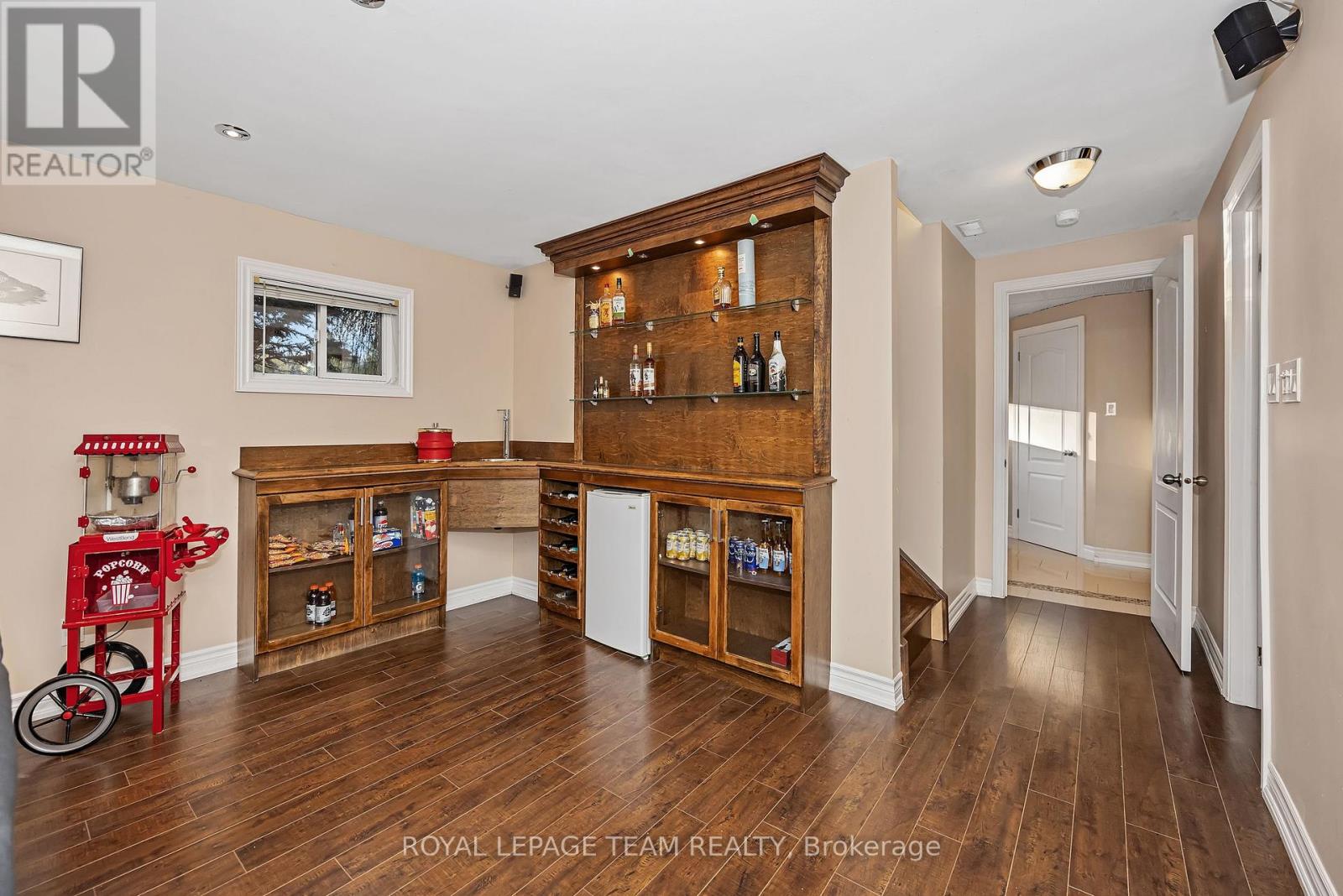 1115 DES CERISIERS STREET - 28