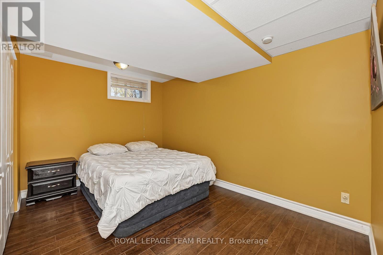 1115 DES CERISIERS STREET - 29