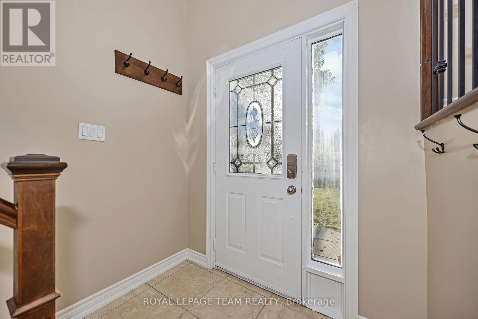 1115 DES CERISIERS STREET - 3