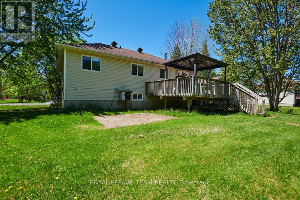 1115 DES CERISIERS STREET - 37