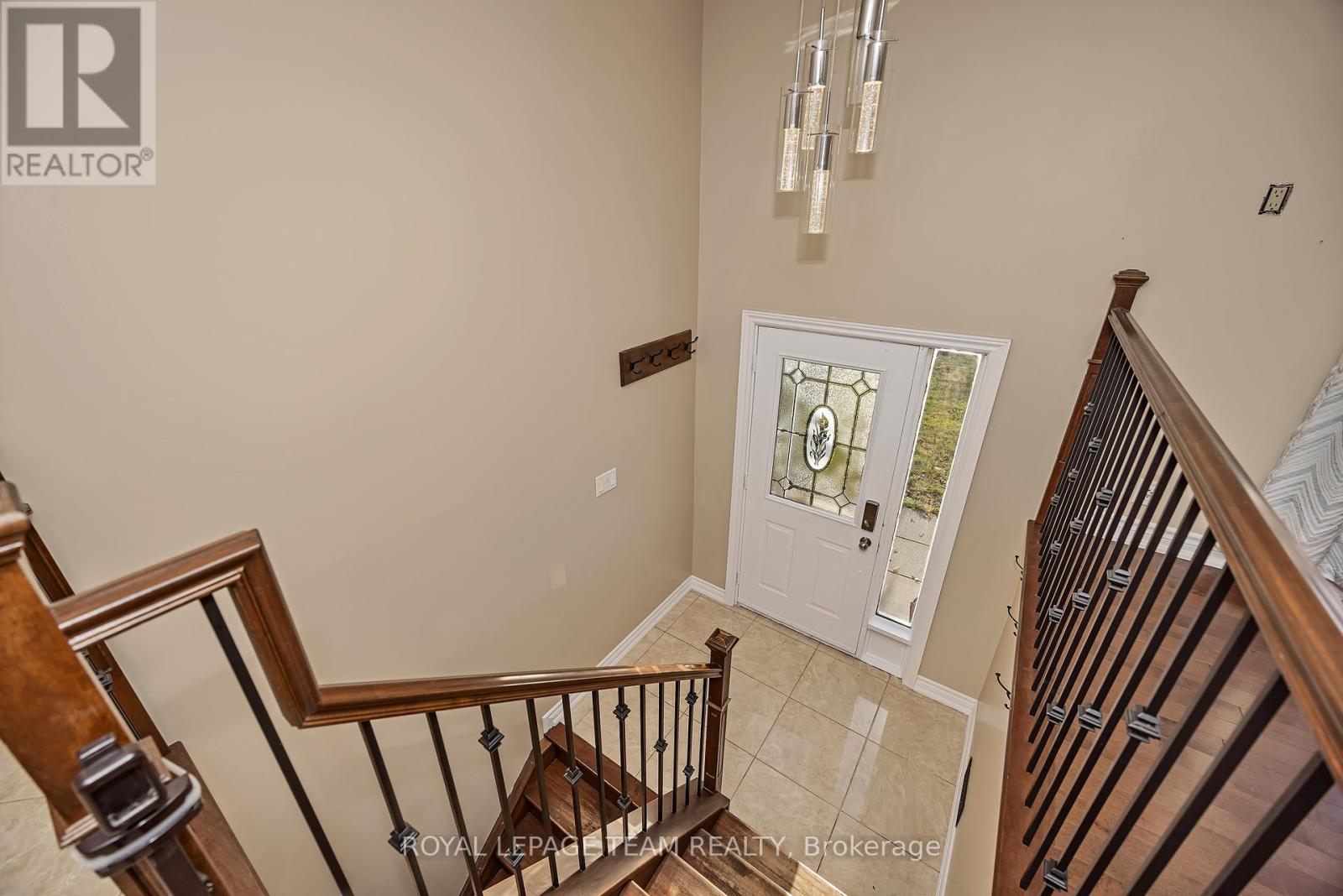 1115 DES CERISIERS STREET - 4