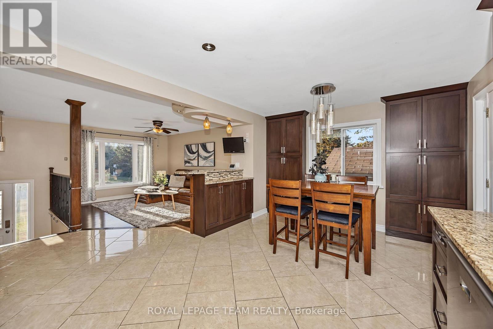 1115 DES CERISIERS STREET - 9