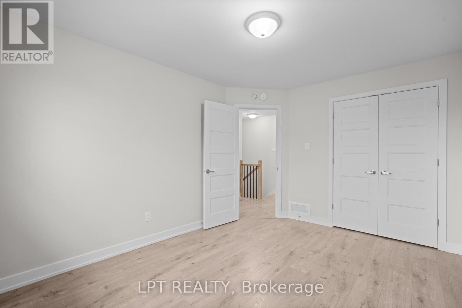 932 KATIA STREET - 34