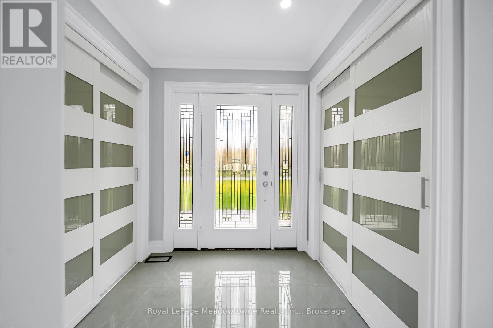 170 CRAWFORD CRESCENT - Image 3