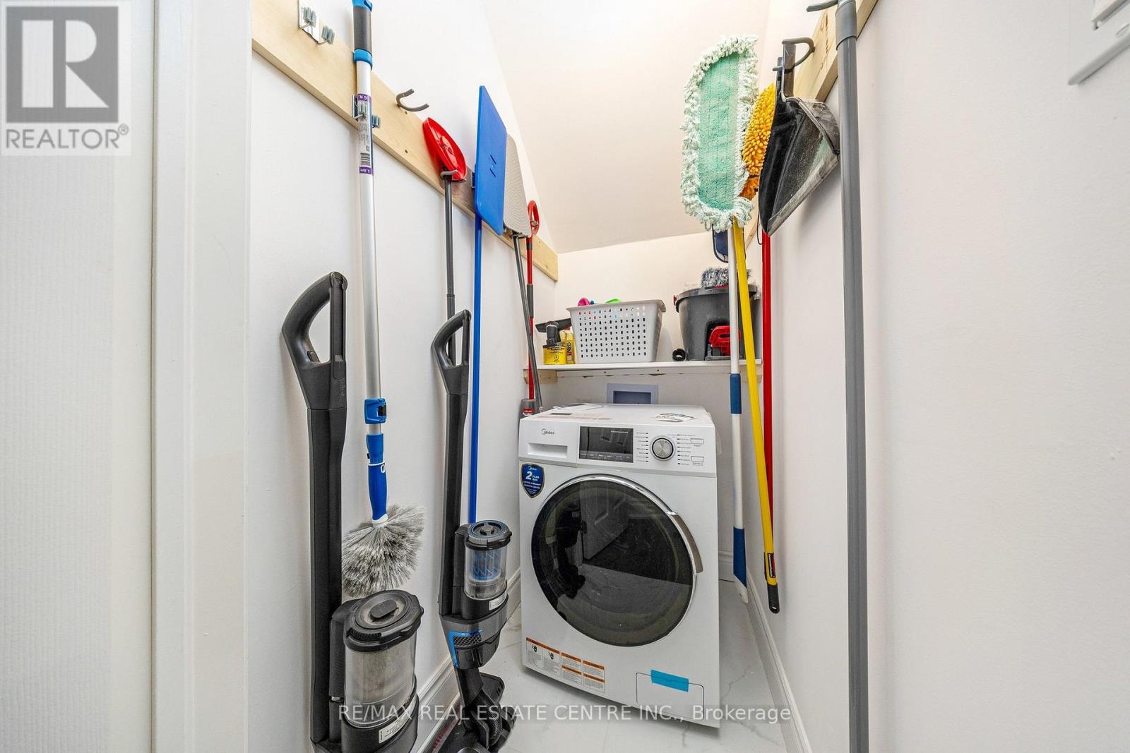 3168 WATERCLIFFE COURT - 43