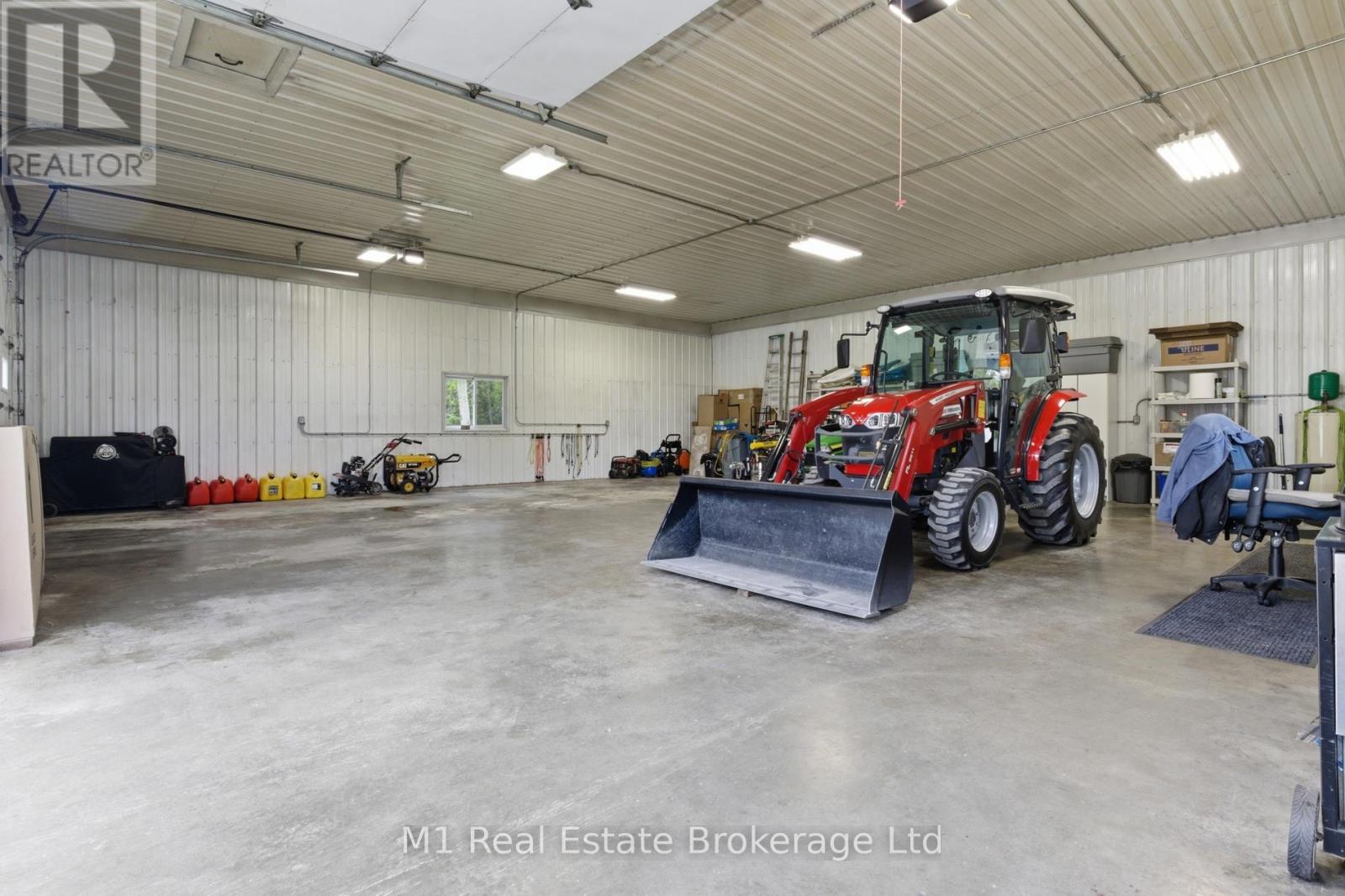 9632 CONCESSION RD 4 N - 32