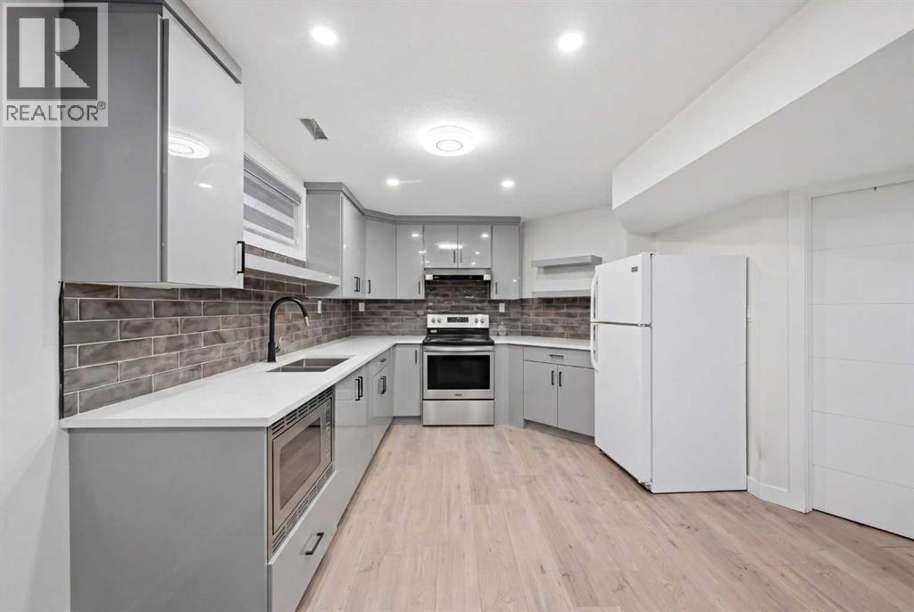88 Saddletree Close NE - 38